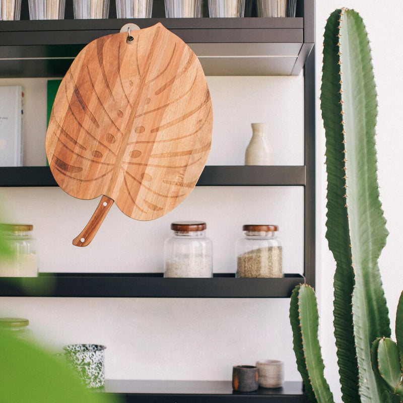 Leaf Chopping Board with Build In Knife